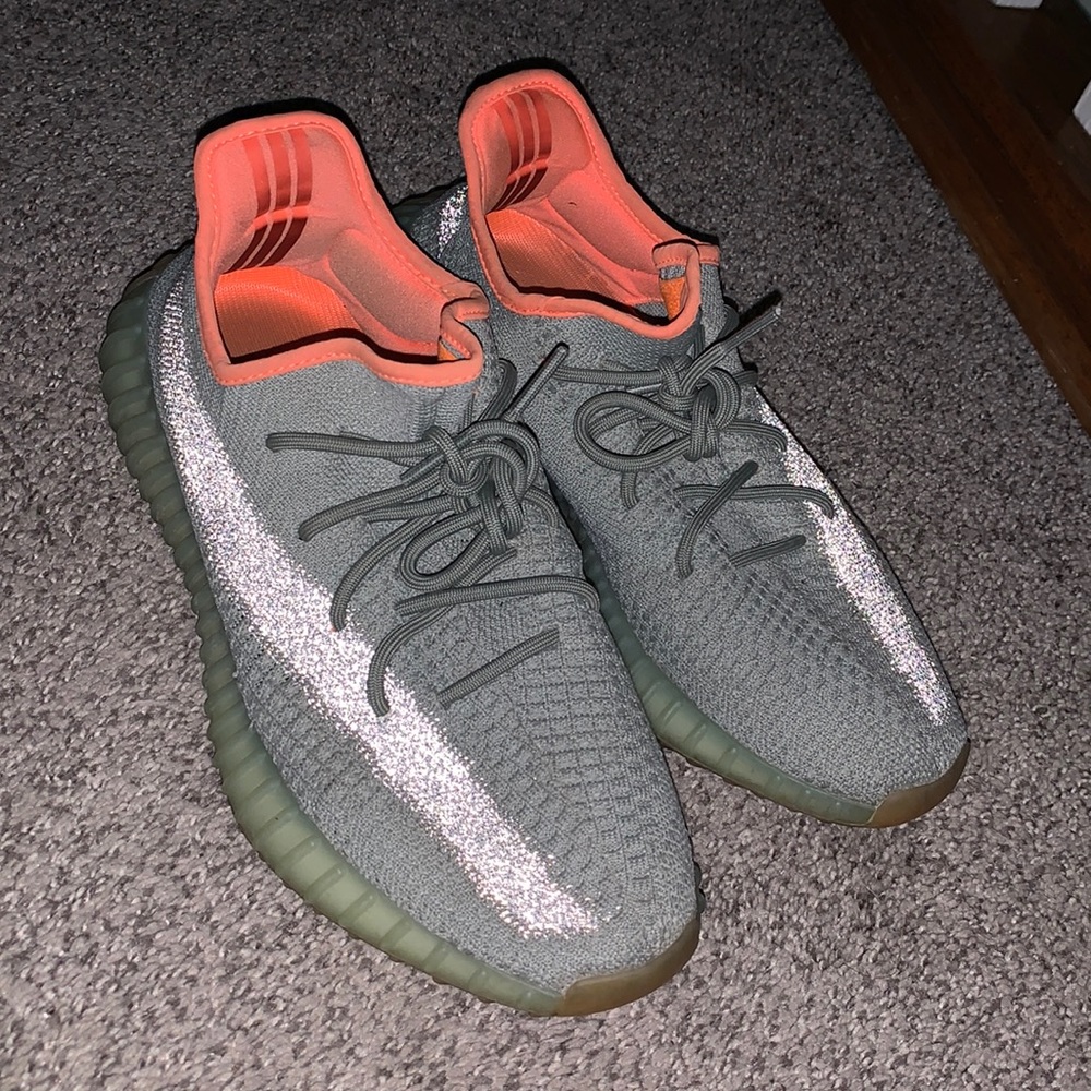Yeezy 350 Desert Sage size 10.5